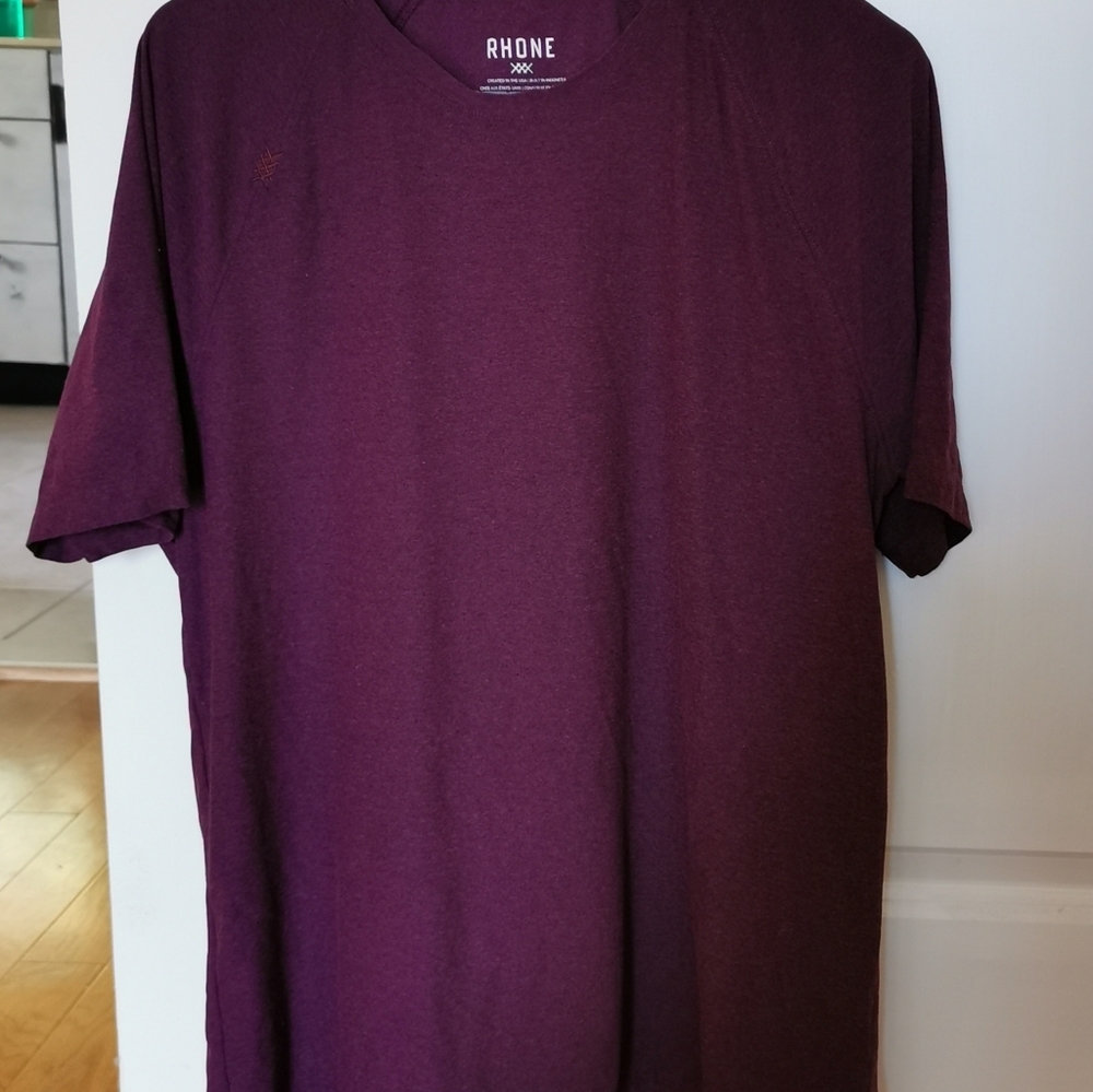 Rhone men's short sleeve activewear tee Burgundy color size large